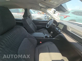 2025 Toyota Camry LE - miniatura 8