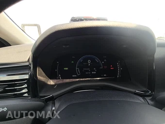2025 Toyota Camry LE - miniatura 18