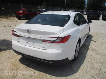 2025 Toyota Camry LE - miniatura 15