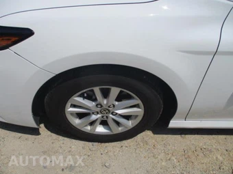 2025 Toyota Camry LE - miniatura 20