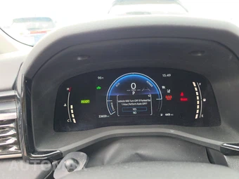 2025 Toyota Camry LE - miniatura 12