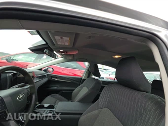 2025 Toyota Camry LE - miniatura 17