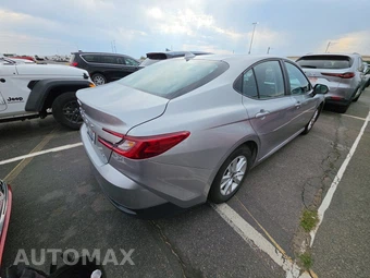 2025 Toyota Camry LE - miniatura 4