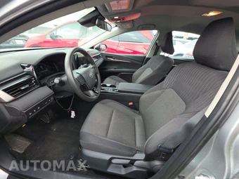 2025 Toyota Camry LE - miniatura 7