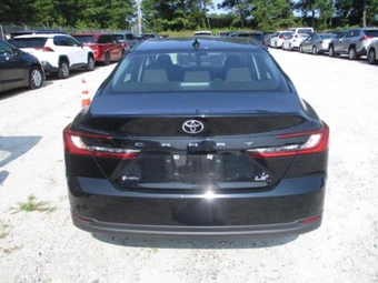 2025 Toyota Camry LE - miniatura 11