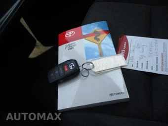 2025 Toyota Camry LE - miniatura 7