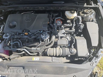 2025 Toyota Camry LE - miniatura 7