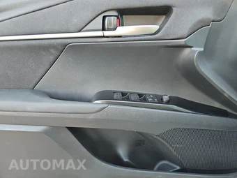2025 Toyota Camry LE - miniatura 15
