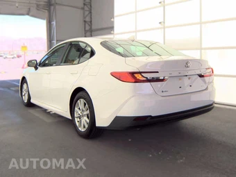 2025 Toyota Camry LE - miniatura 8