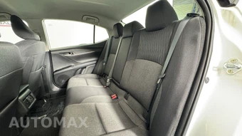 2025 Toyota Camry LE - miniatura 30