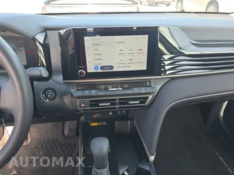 2025 Toyota Camry LE - miniatura 11