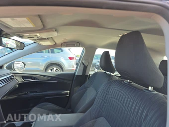 2025 Toyota Camry LE - miniatura 18