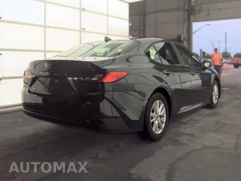 2025 Toyota Camry LE - miniatura 4
