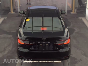 2025 Toyota Camry LE - miniatura 5