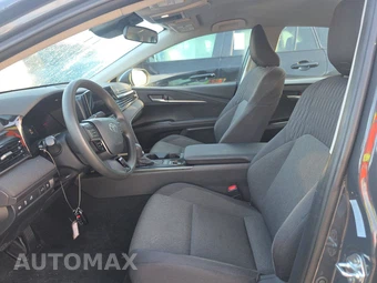 2025 Toyota Camry LE - miniatura 7