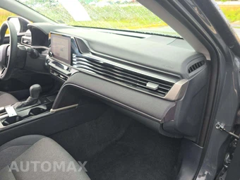 2025 Toyota Camry LE - miniatura 19