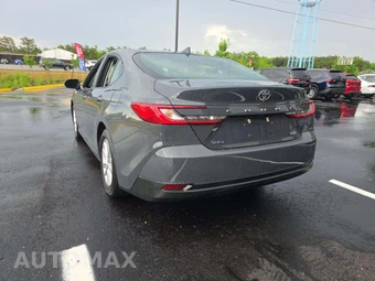 2025 Toyota Camry LE - miniatura 2