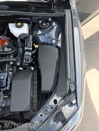 2025 Toyota Camry LE - miniatura 23