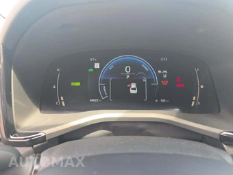 2025 Toyota Camry LE - miniatura 9