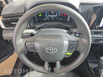 2025 Toyota Camry LE - miniatura 10