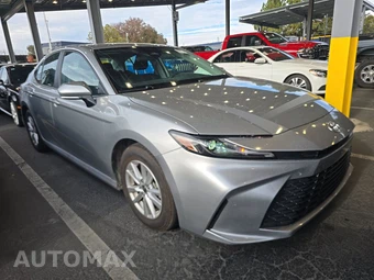 2025 Toyota Camry LE - miniatura 3