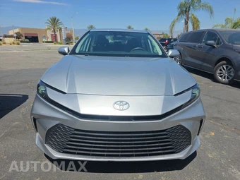 2025 Toyota Camry LE - miniatura 2