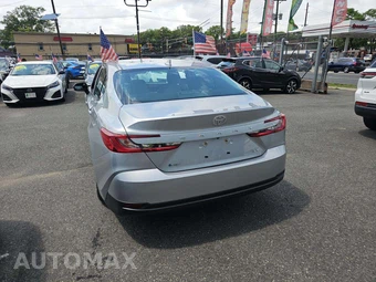 2025 Toyota Camry LE - miniatura 2
