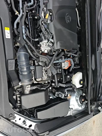 2025 Toyota Camry LE - miniatura 25