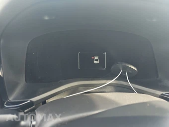 2025 Toyota Camry LE - miniatura 12