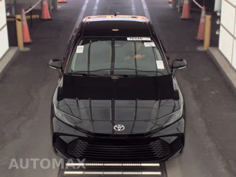 2025 Toyota Camry LE - miniatura 2