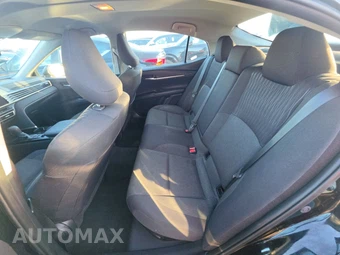 2025 Toyota Camry LE - miniatura 13