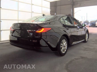 2025 Toyota Camry LE - miniatura 4