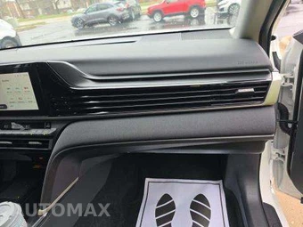 2025 Toyota Camry LE - miniatura 19
