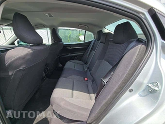 2025 Toyota Camry LE - miniatura 10
