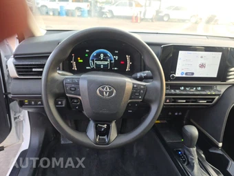 2025 Toyota Camry LE - miniatura 10