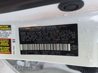 2025 Toyota Camry LE - miniatura 14