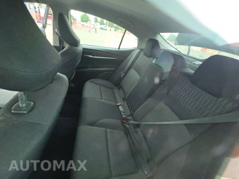 2025 Toyota Camry LE - miniatura 13