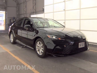 2025 Toyota Camry LE - miniatura 3