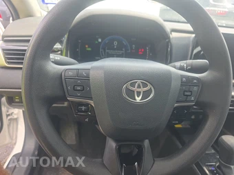 2025 Toyota Camry LE - miniatura 10