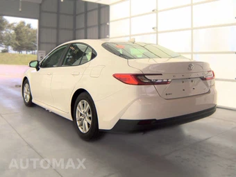 2025 Toyota Camry LE - miniatura 6
