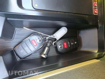 2025 Toyota Camry LE - miniatura 5
