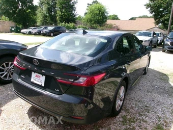 2025 Toyota Camry LE - miniatura 21