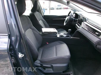 2025 Toyota Camry LE - miniatura 27
