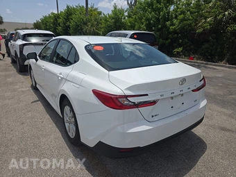 2025 Toyota Camry LE - miniatura 6