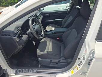 2025 Toyota Camry LE - miniatura 7