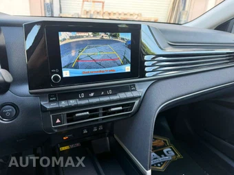2025 Toyota Camry LE - miniatura 13