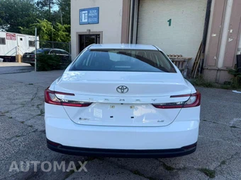 2025 Toyota Camry LE - miniatura 5