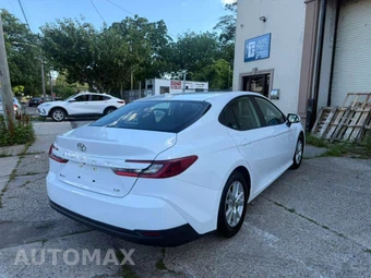 2025 Toyota Camry LE - miniatura 6