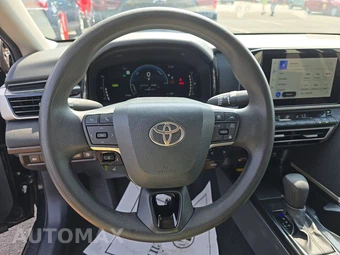 2025 Toyota Camry LE - miniatura 10