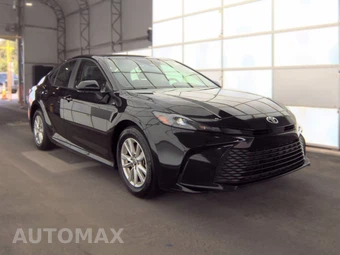 2025 Toyota Camry LE - miniatura 3